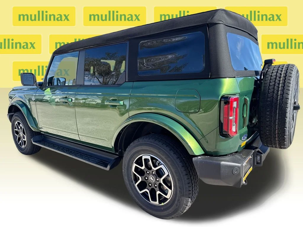 New 2025 Green Ford Outer Banks image 4