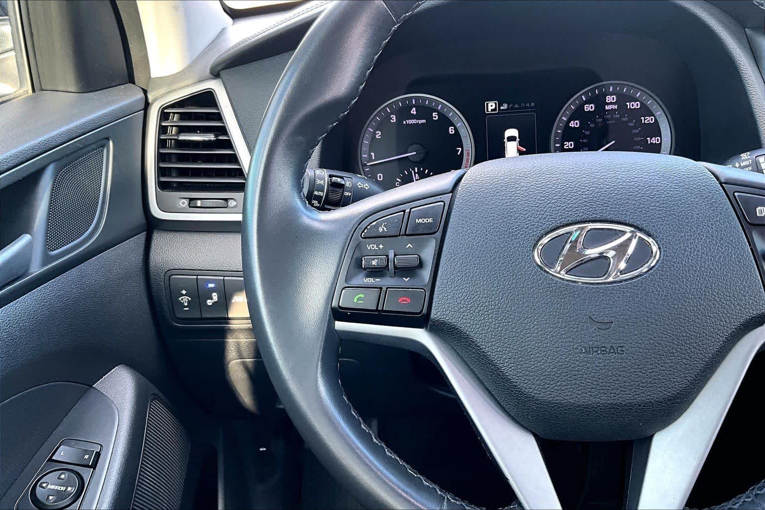 Used 2017 Coliseum Gray Hyundai Limited image 22