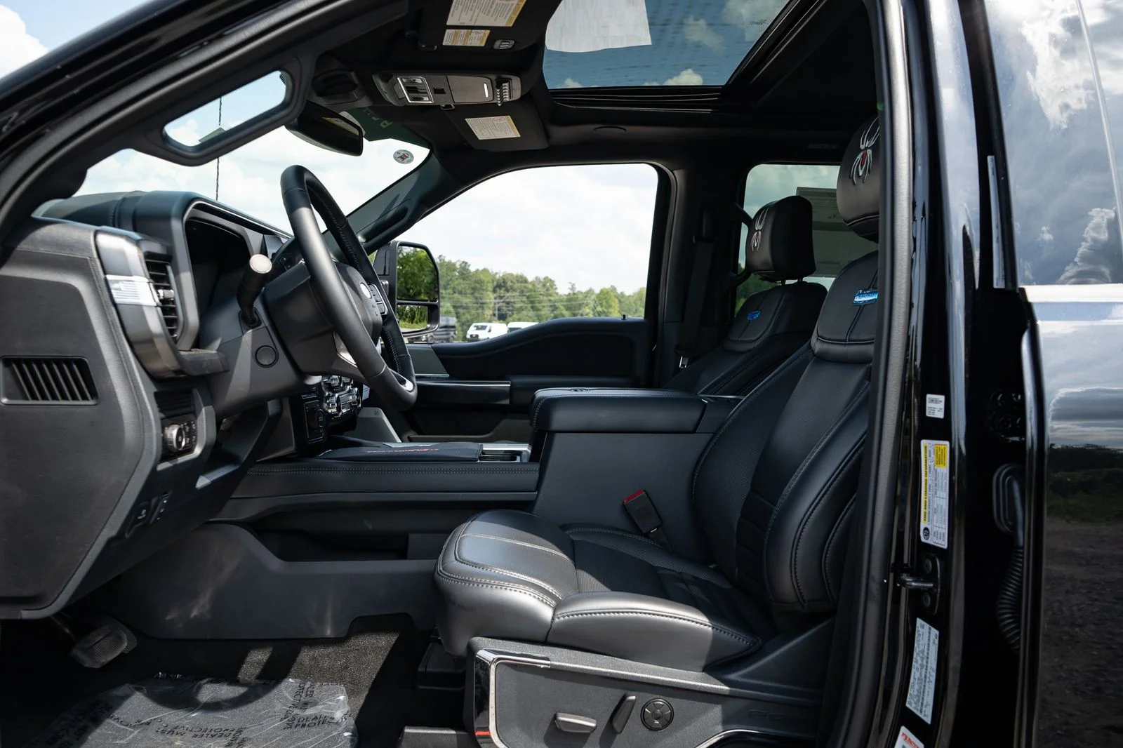 New 2026 Agate Black Metallic Ford F-350® Platinum® image 30