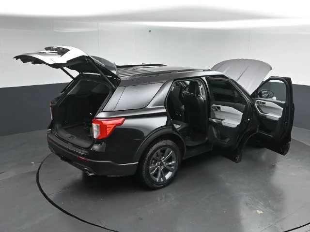 Certified Used 2024 Agate Black Metallic Ford XLT image 60