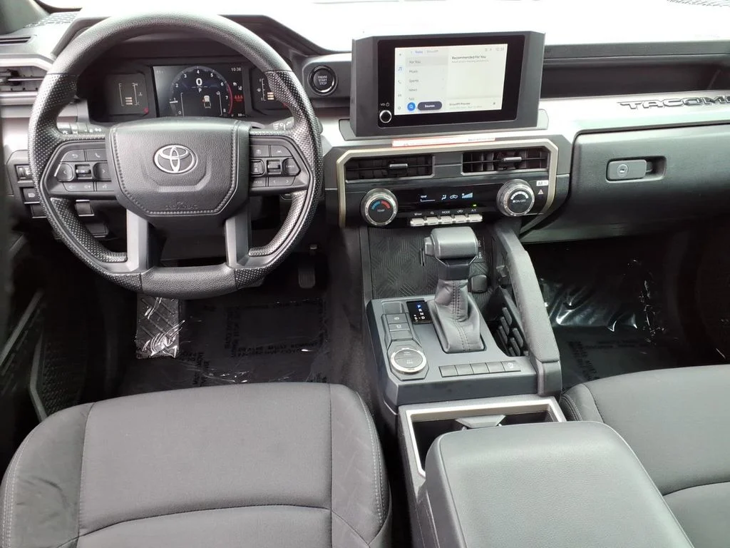 Used 2026  Toyota SR5 image 11