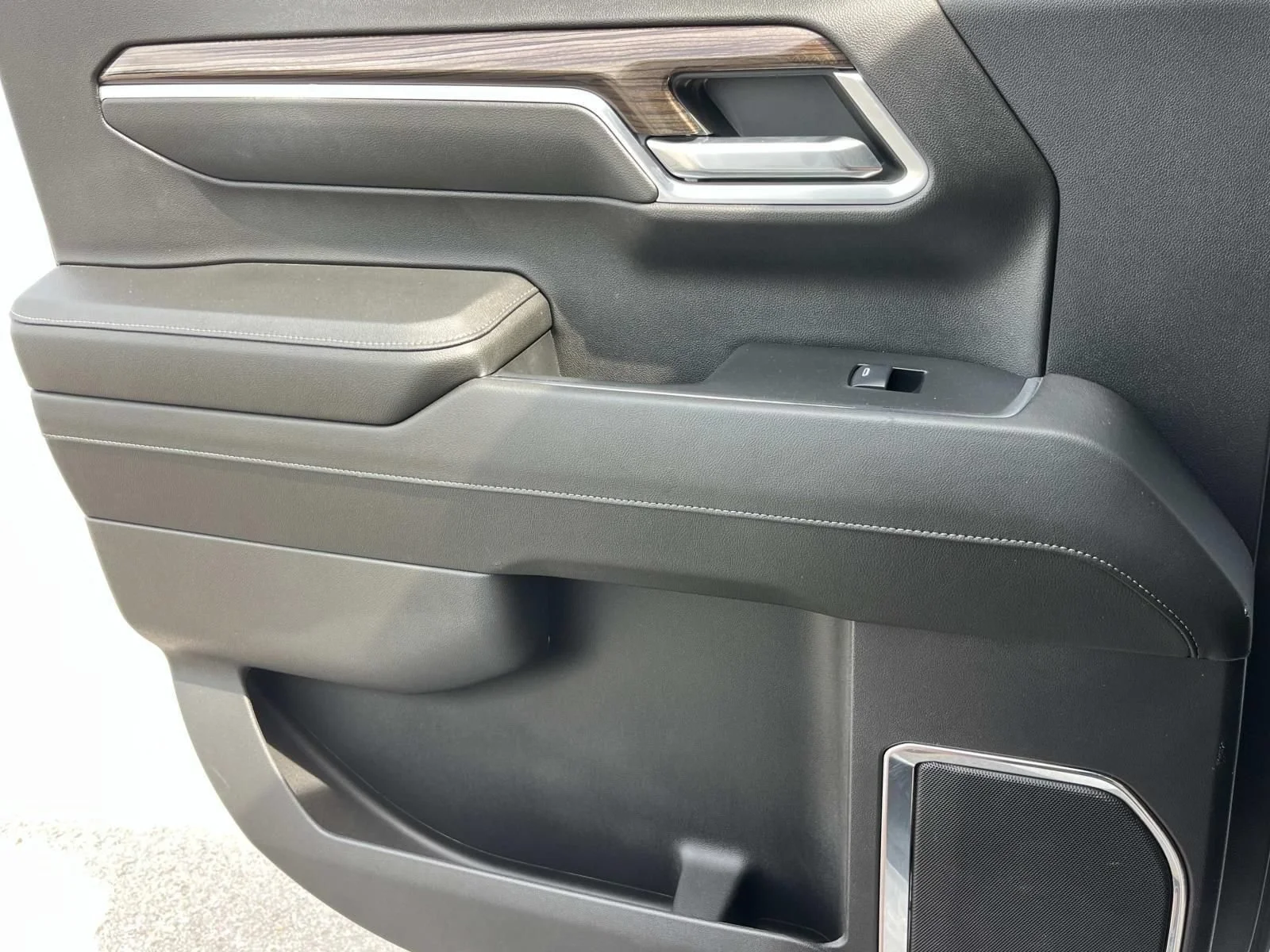 2024 Chevrolet Silverado 1500 RST - Photo 17