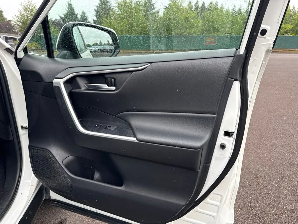 Used 2022 Blizzard Pearl Toyota SE image 26