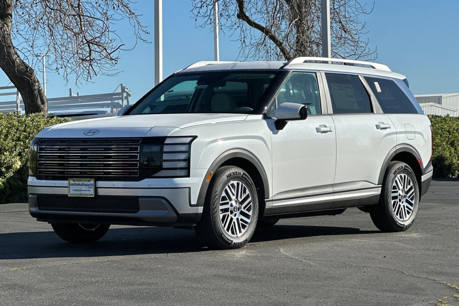 New 2026 Creamy White Pearl Hyundai SEL 8P image 8
