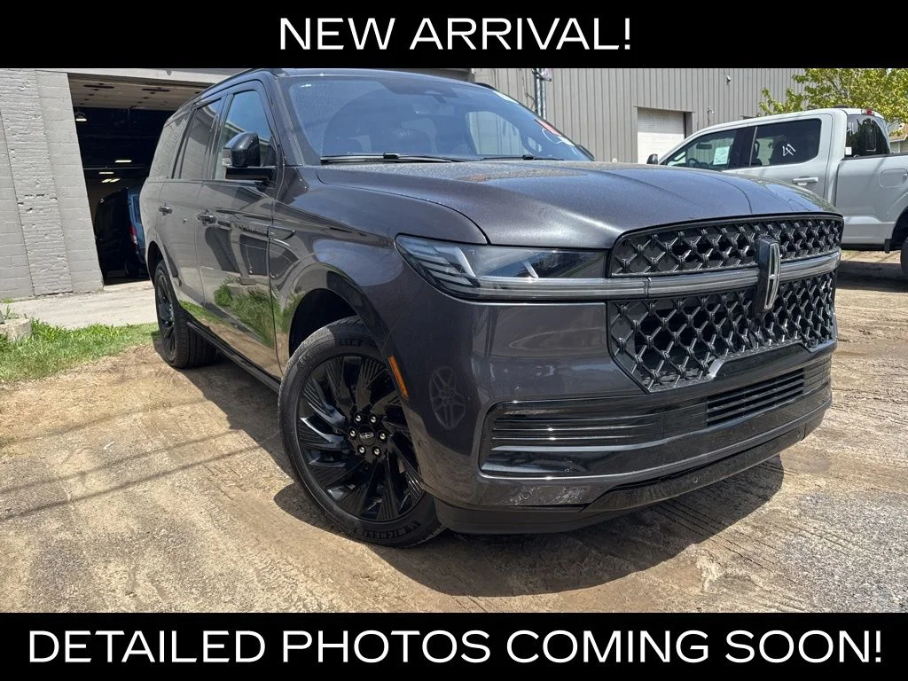 2025 Lincoln Navigator Reserve 4WD's photo