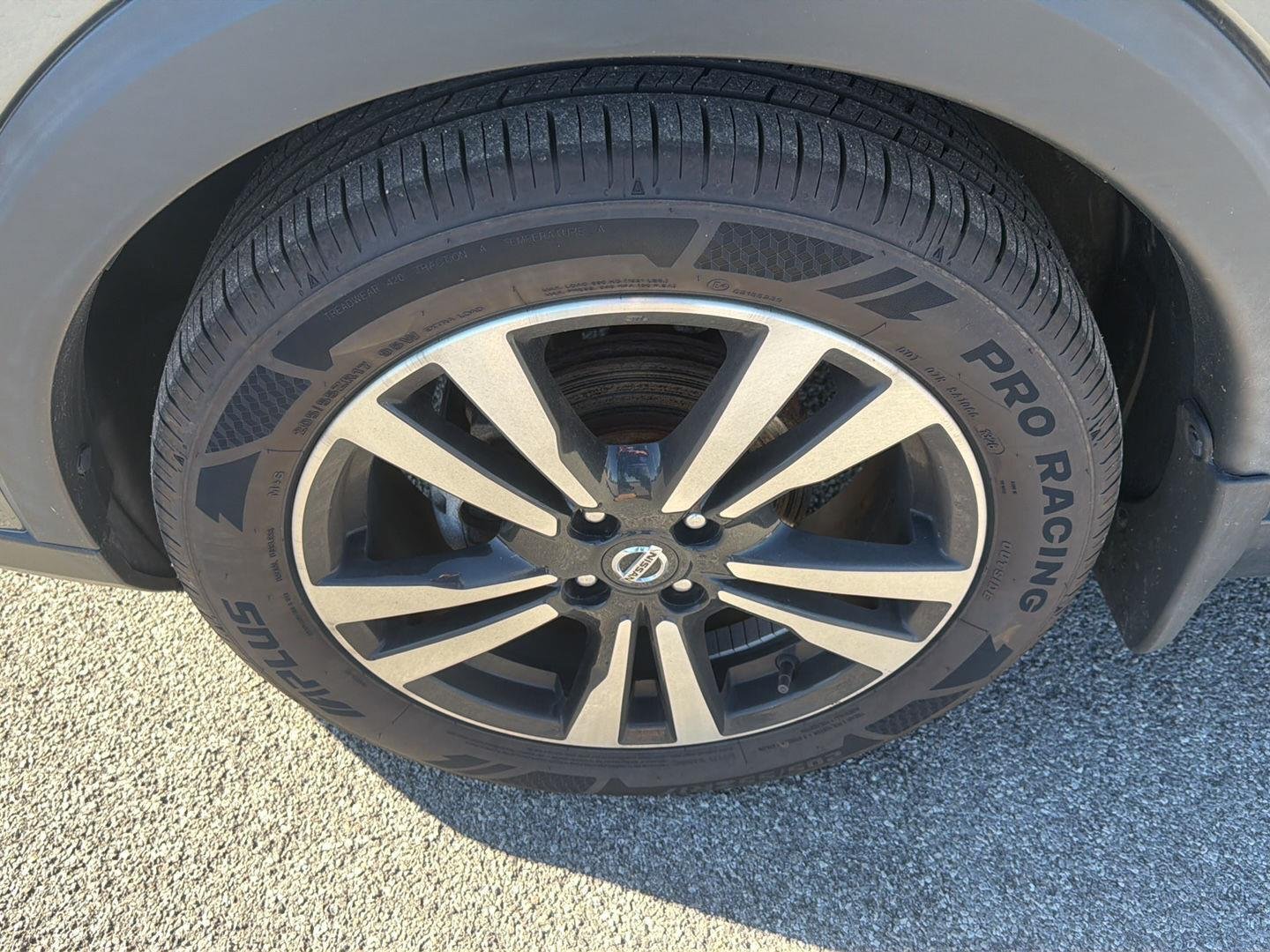 Used 2020 Gun Metallic/Monarch Orange Nissan SR image 8