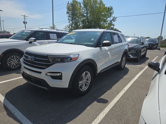 Used 2020 White Ford XLT image 2