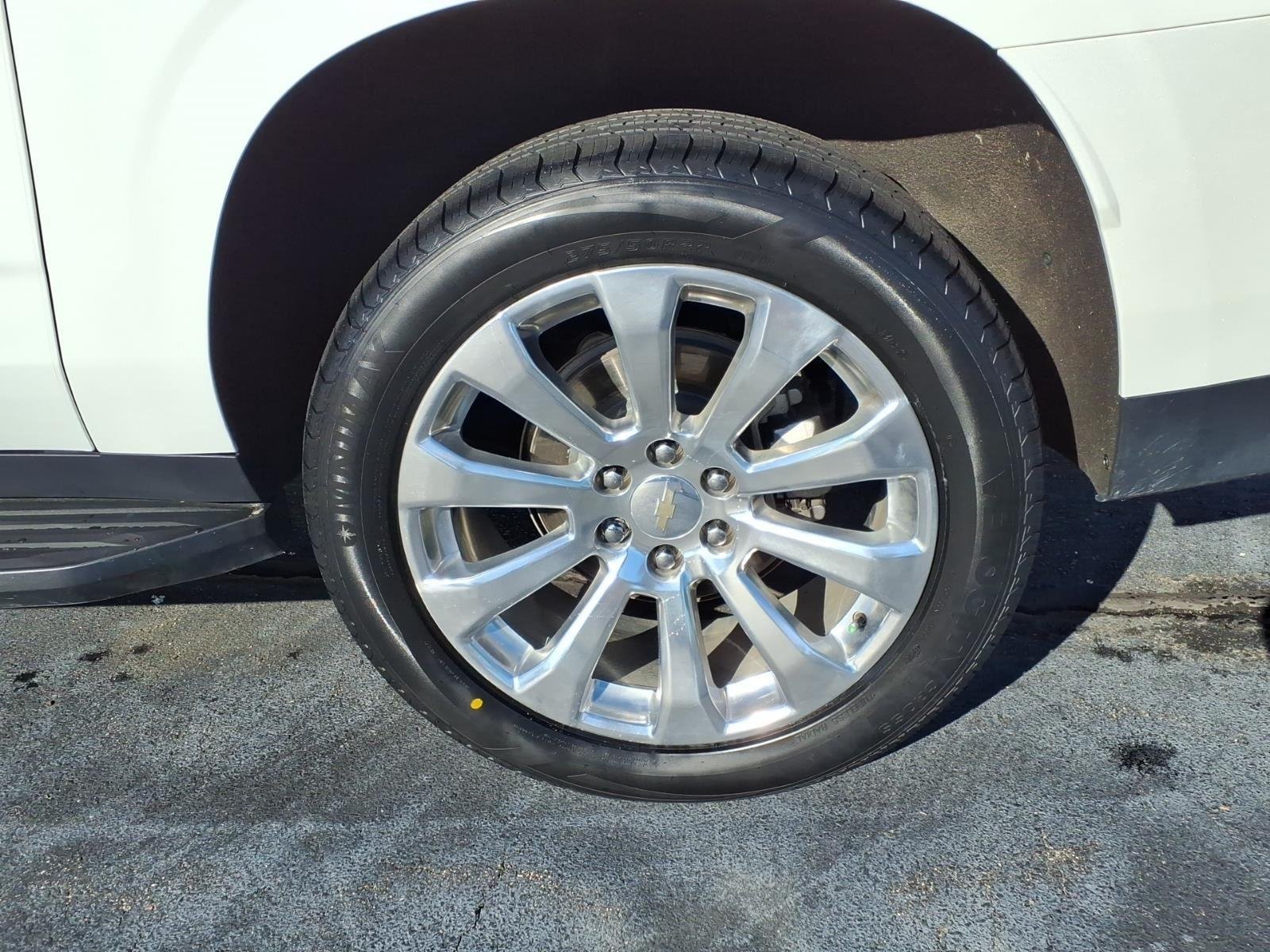 Used 2024 Iridescent Pearl Tricoat Chevrolet Premier image 16