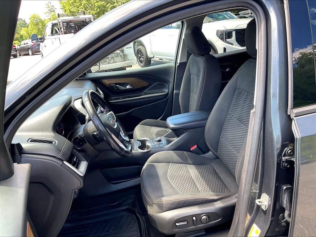Used 2018 Gray GMC SLE image 10