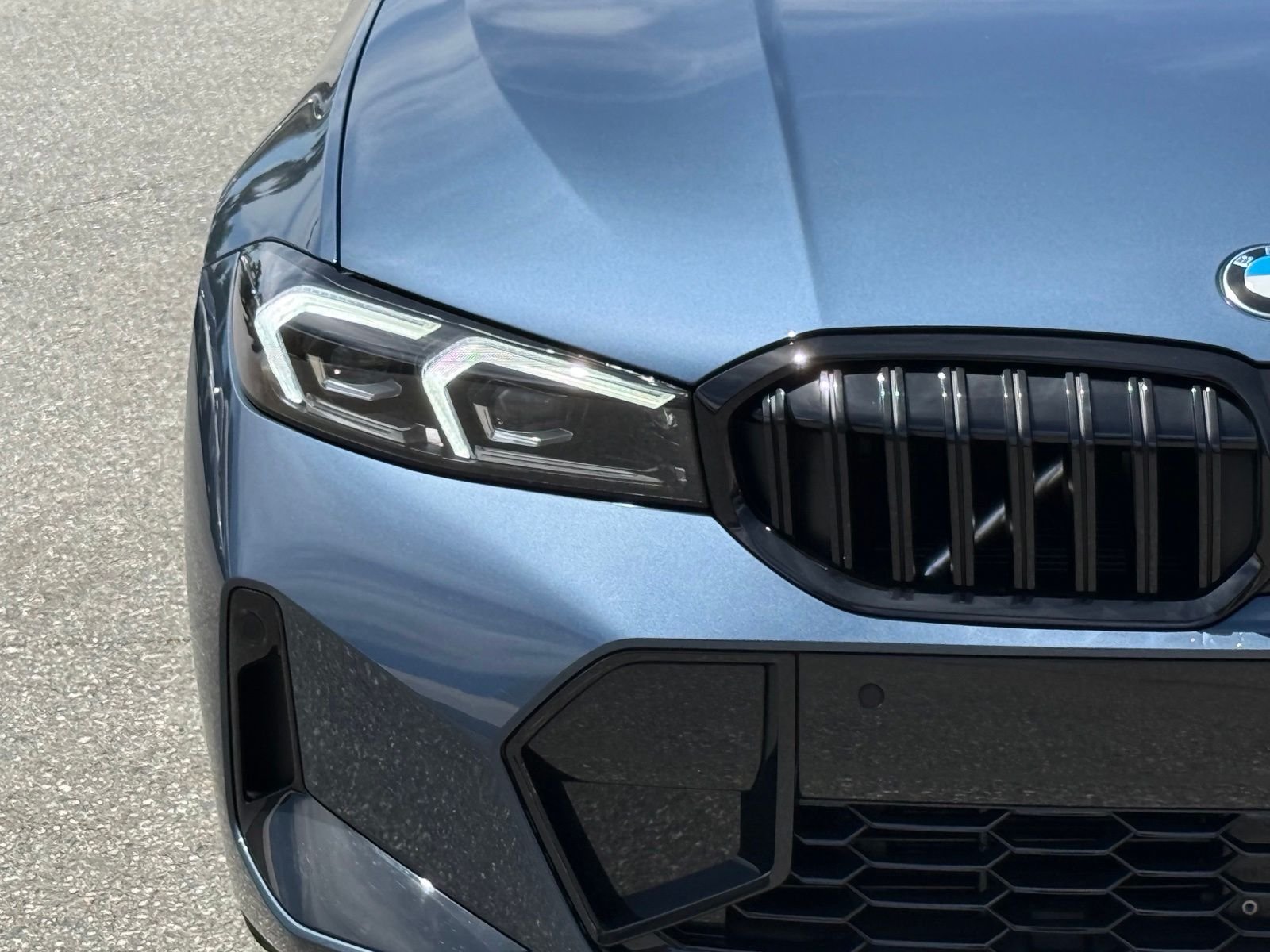 New 2026 Arctic Race Blue metallic BMW 330i image 13
