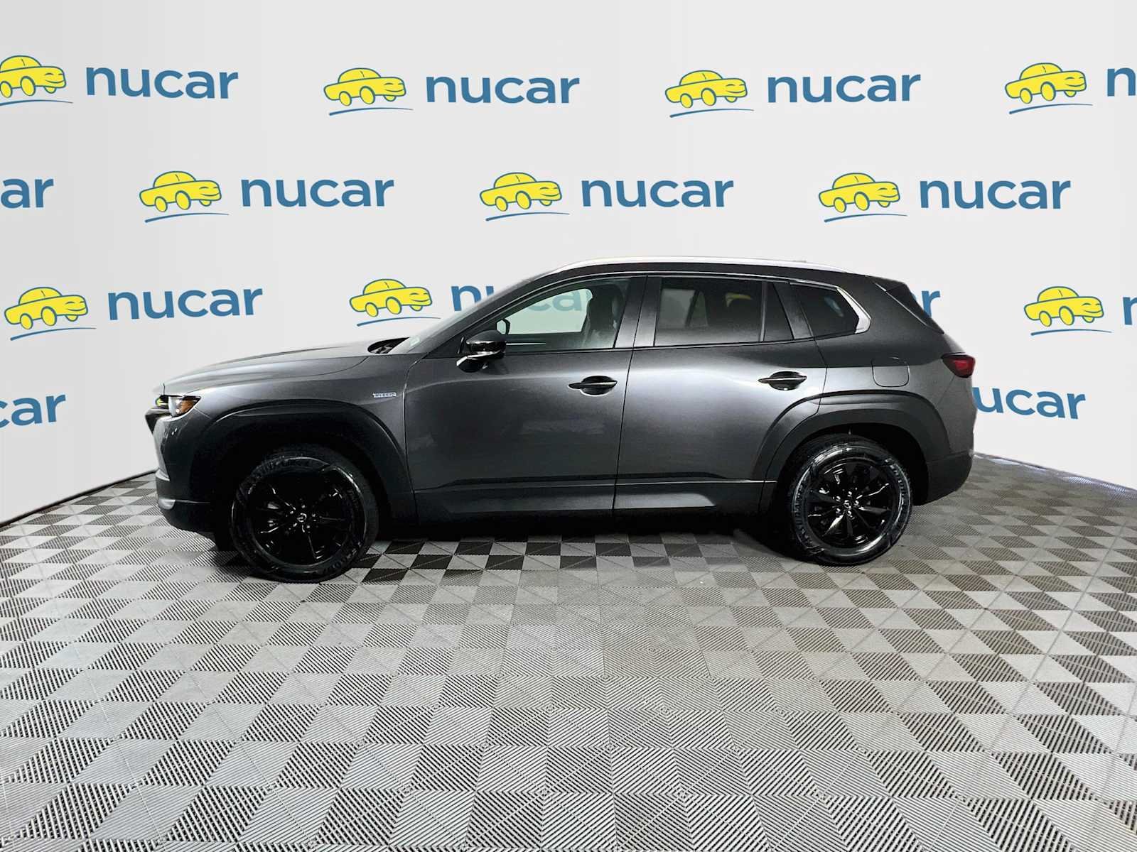 Used 2025 Machine Gray Metallic Mazda Preferred Package image 4