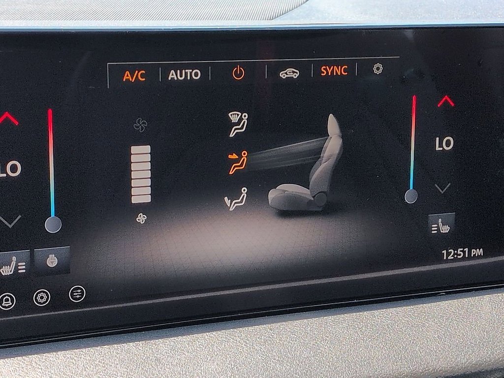 New 2026 Aspen White TriCoat / Super Black Two-tone Nissan SR image 7