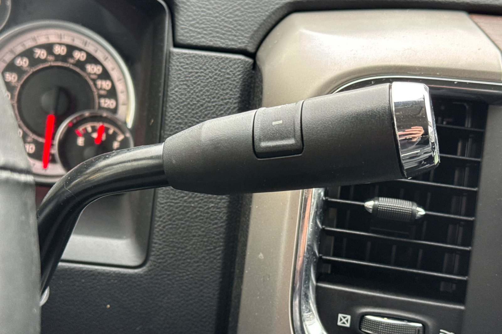 Used 2018 Bright White Clearcoat Ram Laramie image 21