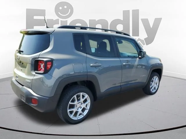 Used 2021 Gray Jeep Latitude image 5