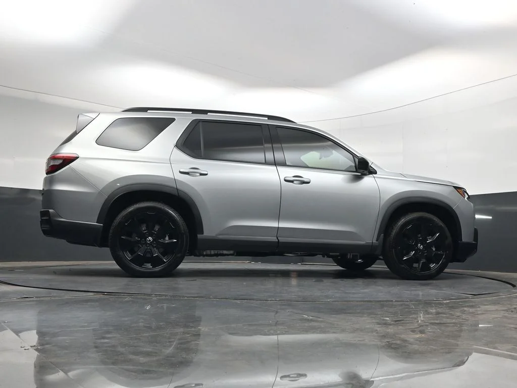 New 2026 Solar Silver Metallic Honda Black Edition image 42