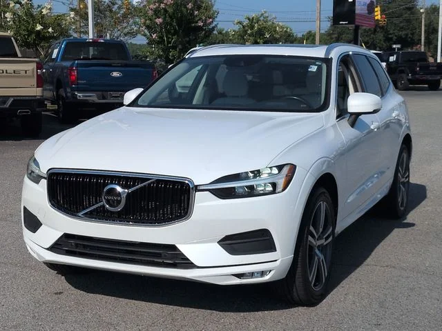 Used 2021 White Volvo T5 Momentum image 7