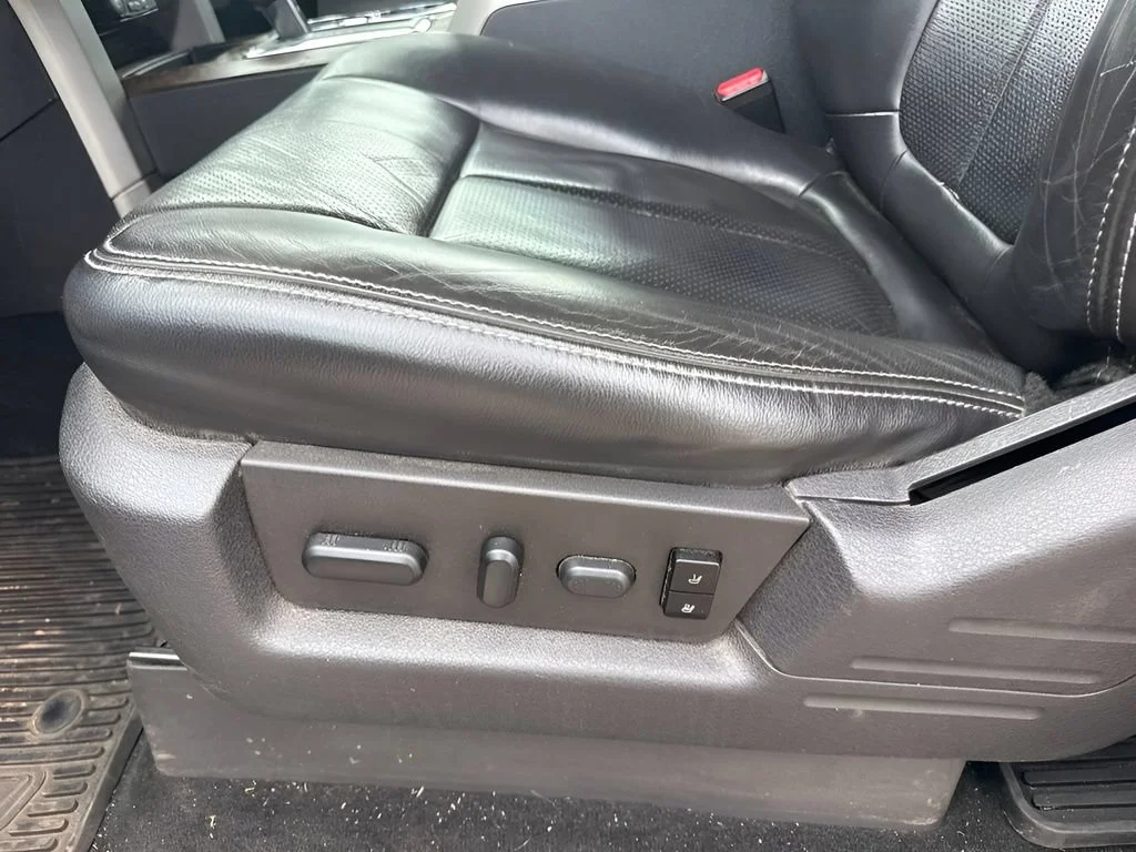Used 2012  Ford XL image 10