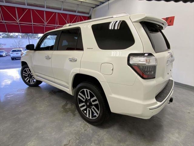 Certified Used 2022 BLIZZARD PEARL Toyota  image 4