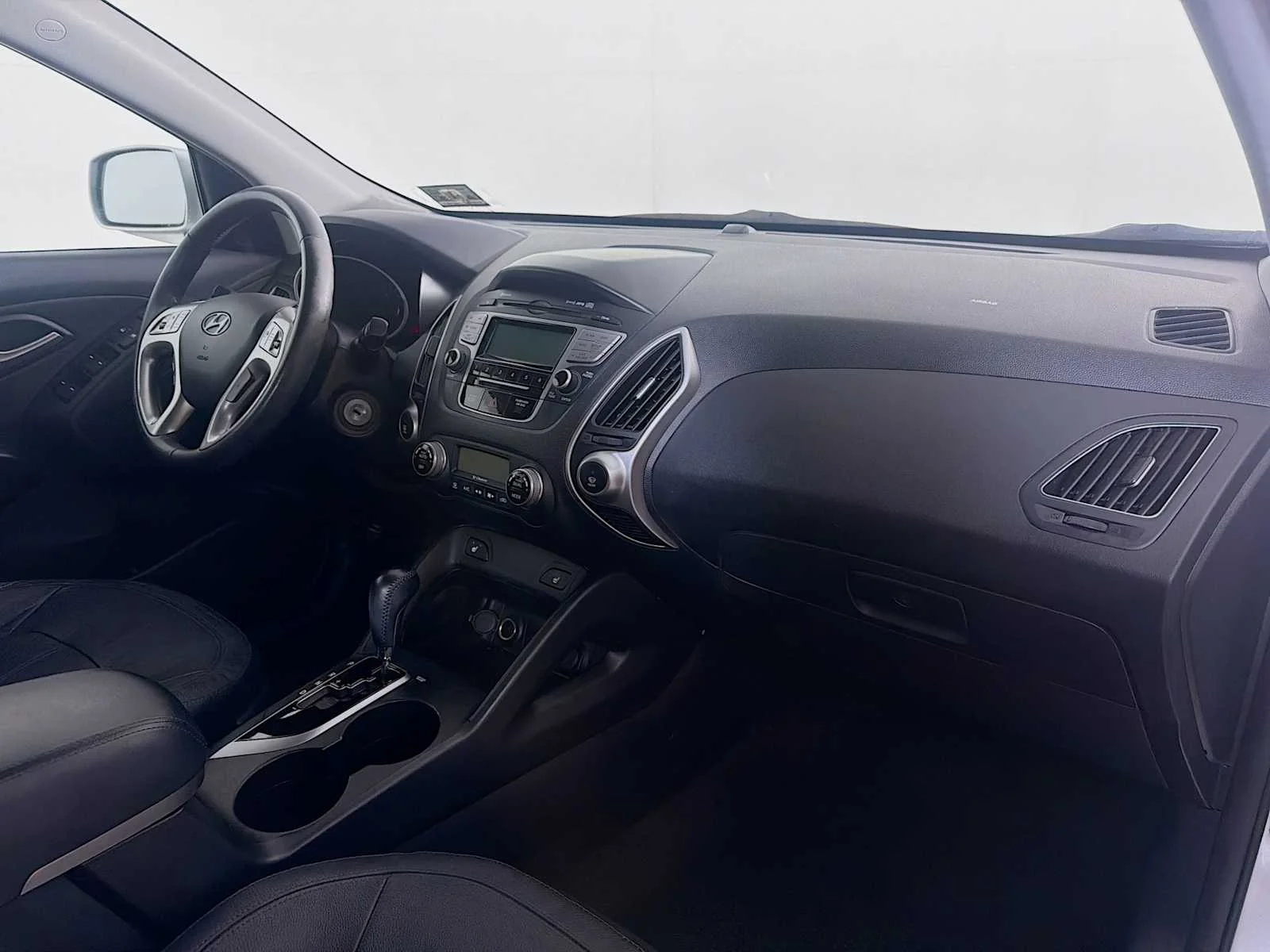 Used 2012 Diamond Silver Hyundai Limited PZEV image 23