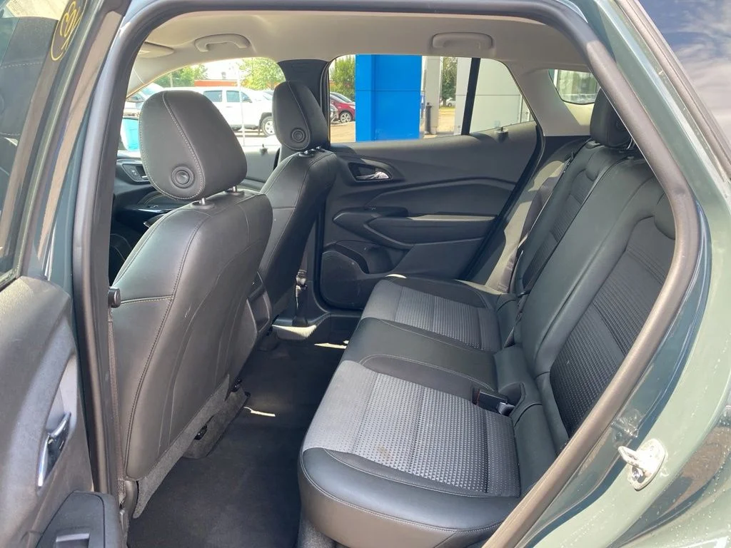 Used 2025 Gray Chevrolet LT image 8