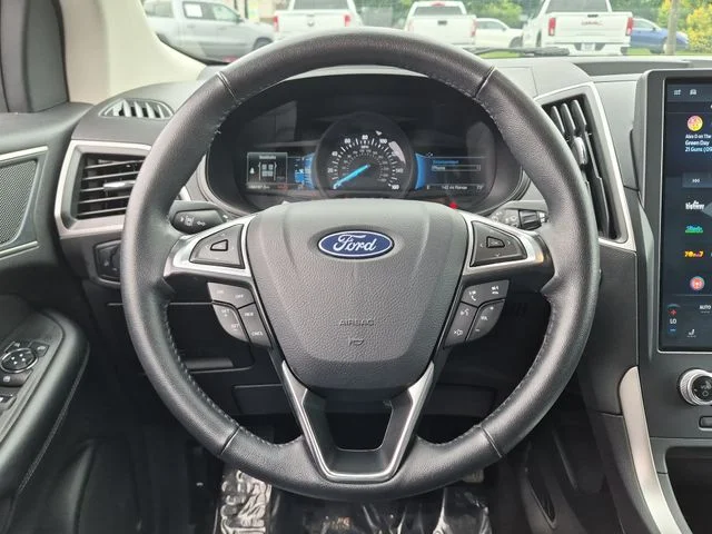 Used 2024 Black Ford SEL image 31