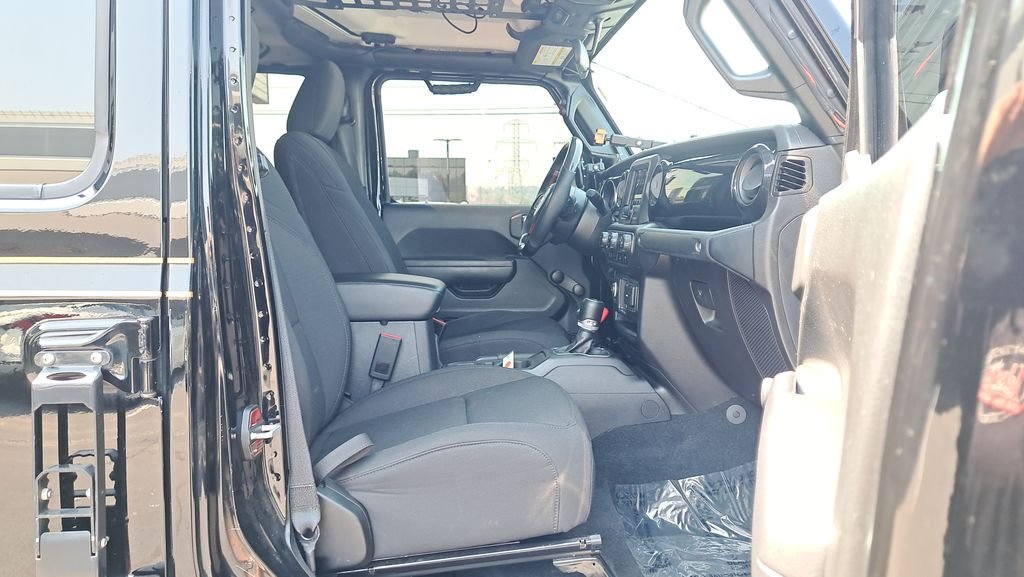 Used 2023 Black Jeep Sport image 12