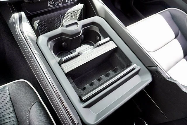 New 2026 Granite Crystal Metallic Clear-Coat Exterior Paint RAM Limited image 40