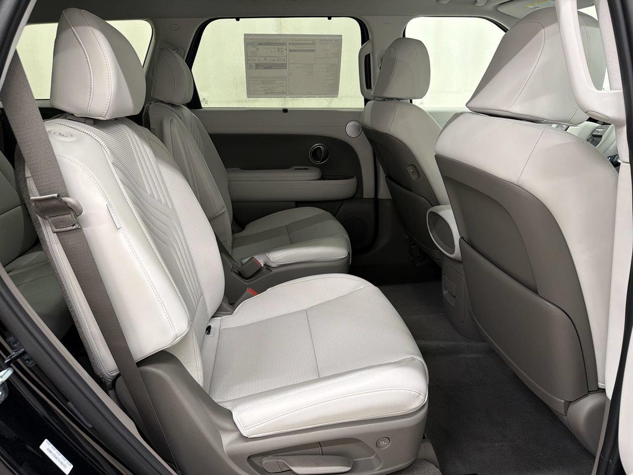 New 2026 Abyss Black Pearl Hyundai SEL 7P image 19