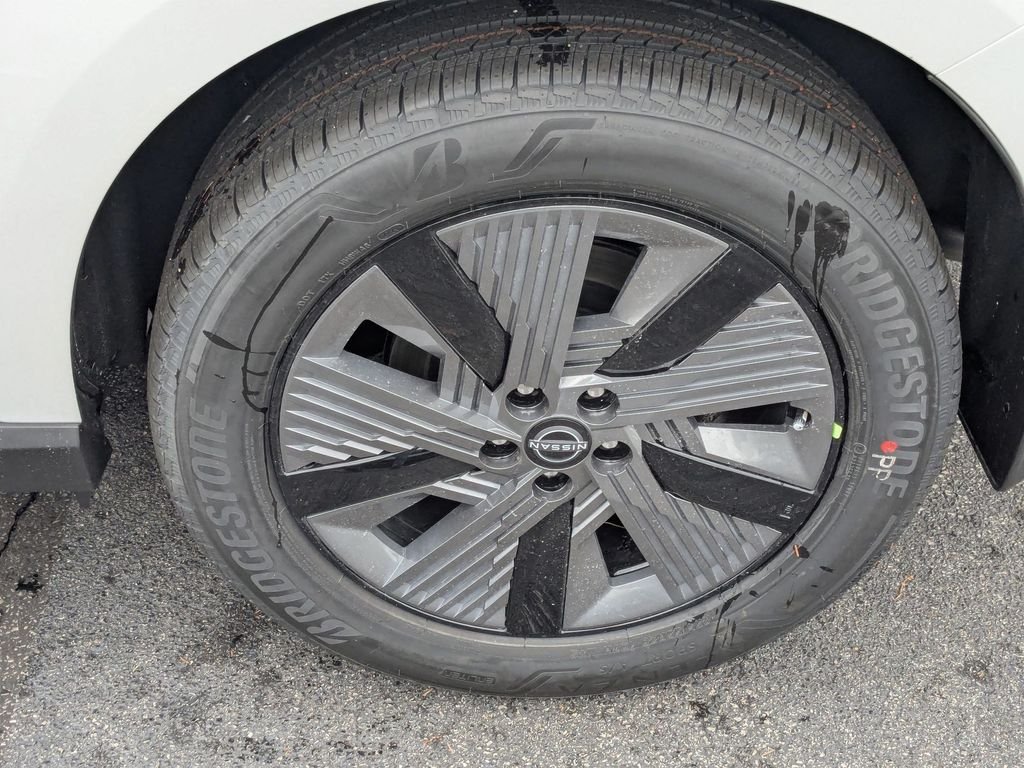 New 2026 Everest White Pearl TriCoat Nissan SL image 13