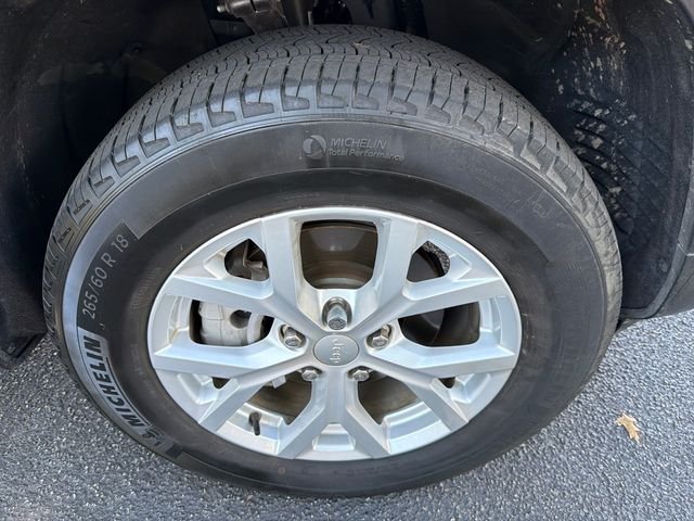 Used 2023 Black Jeep Limited image 12