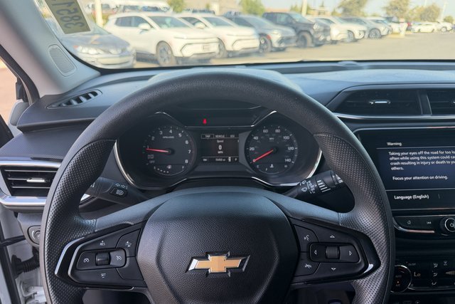 Used 2023 SUMMIT WHITE Chevrolet LT image 12