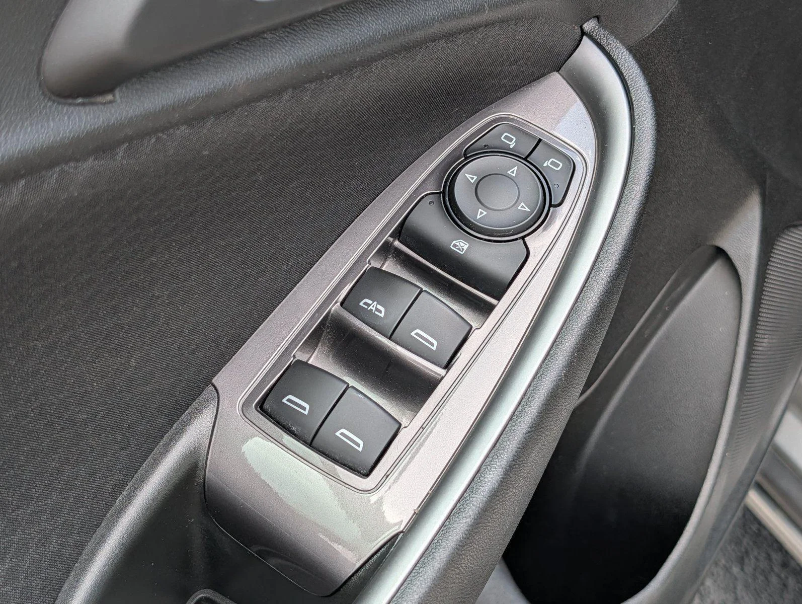 Used 2024 Sterling Gray Metallic Chevrolet LT image 15