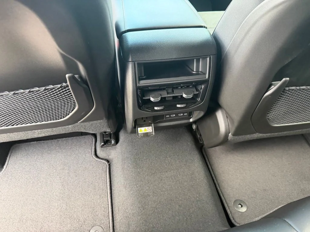 New 2026 Baltic Gray Metallic Clear-Coat Exterior Paint Jeep Laredo Altitude image 29