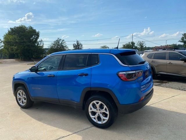 Used 2024 Blue Jeep Sport image 9