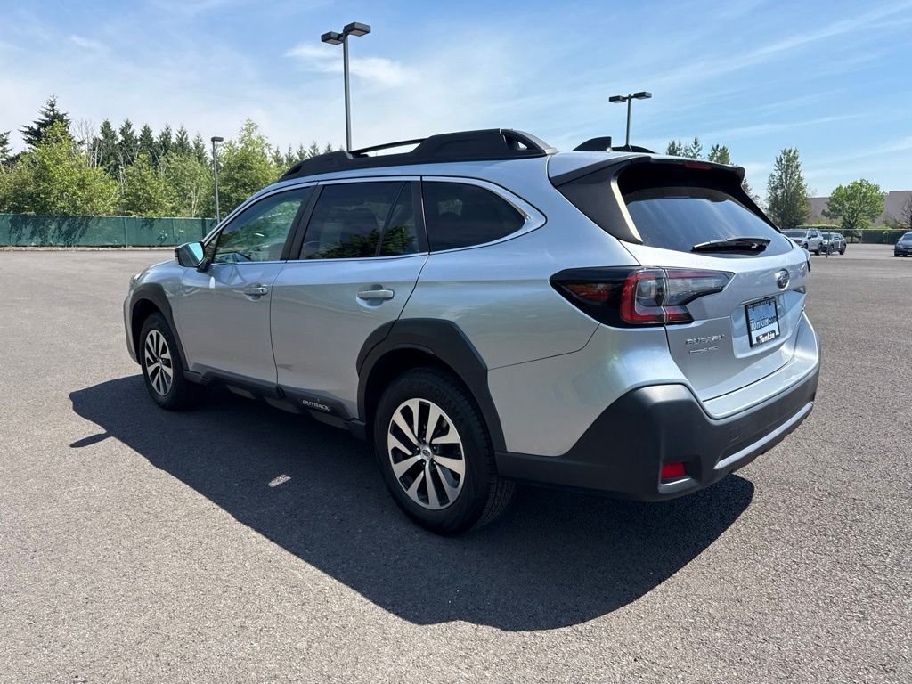 Used 2023 Ice Silver Metallic Subaru Premium image 5