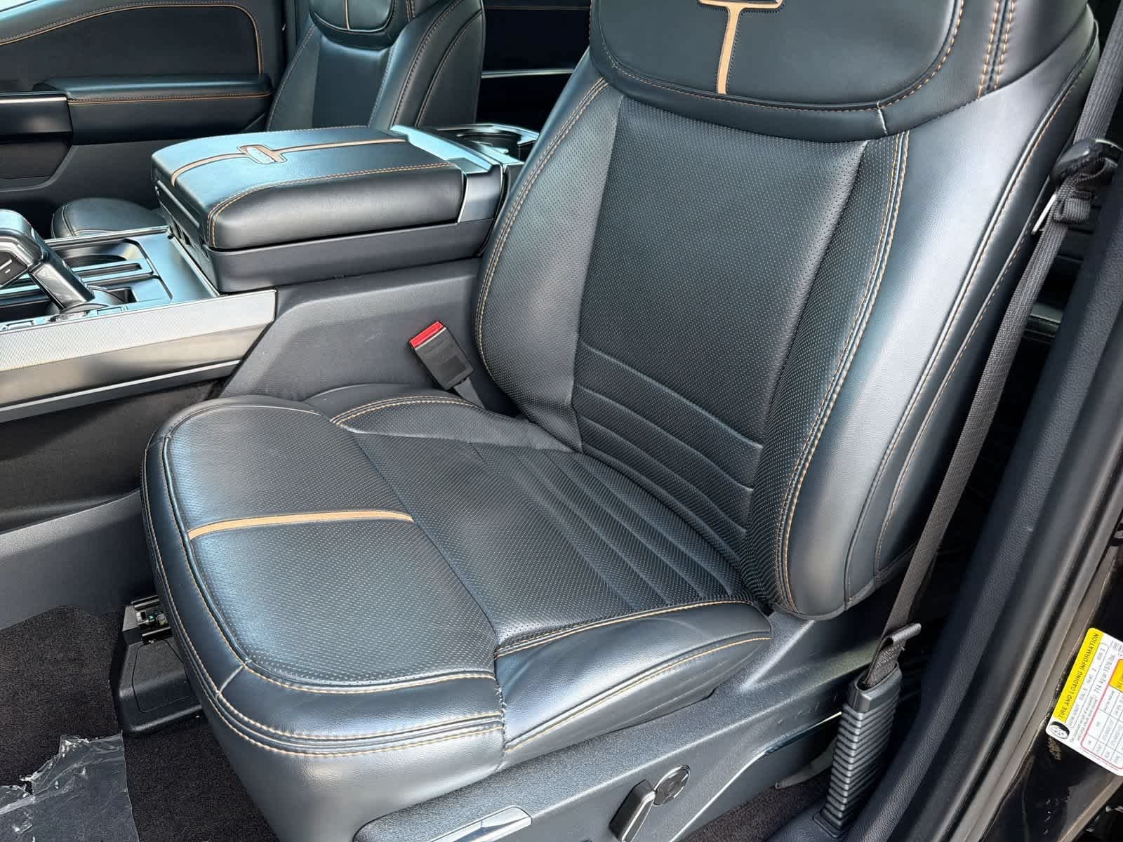 Used 2022 Agate Black Metallic Ford Platinum image 17