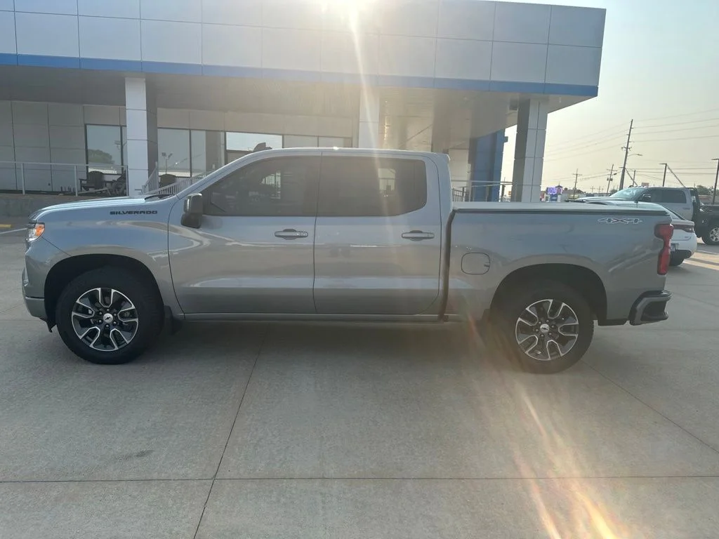 Used 2023 Gray Chevrolet RST image 30