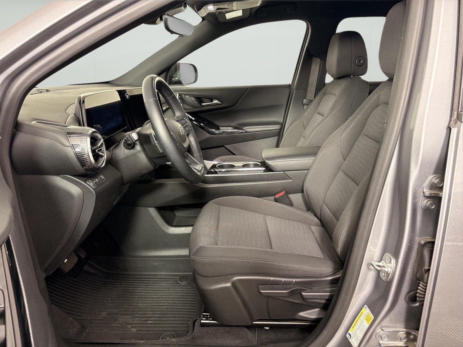 2025 Chevrolet Equinox LT - Photo 14