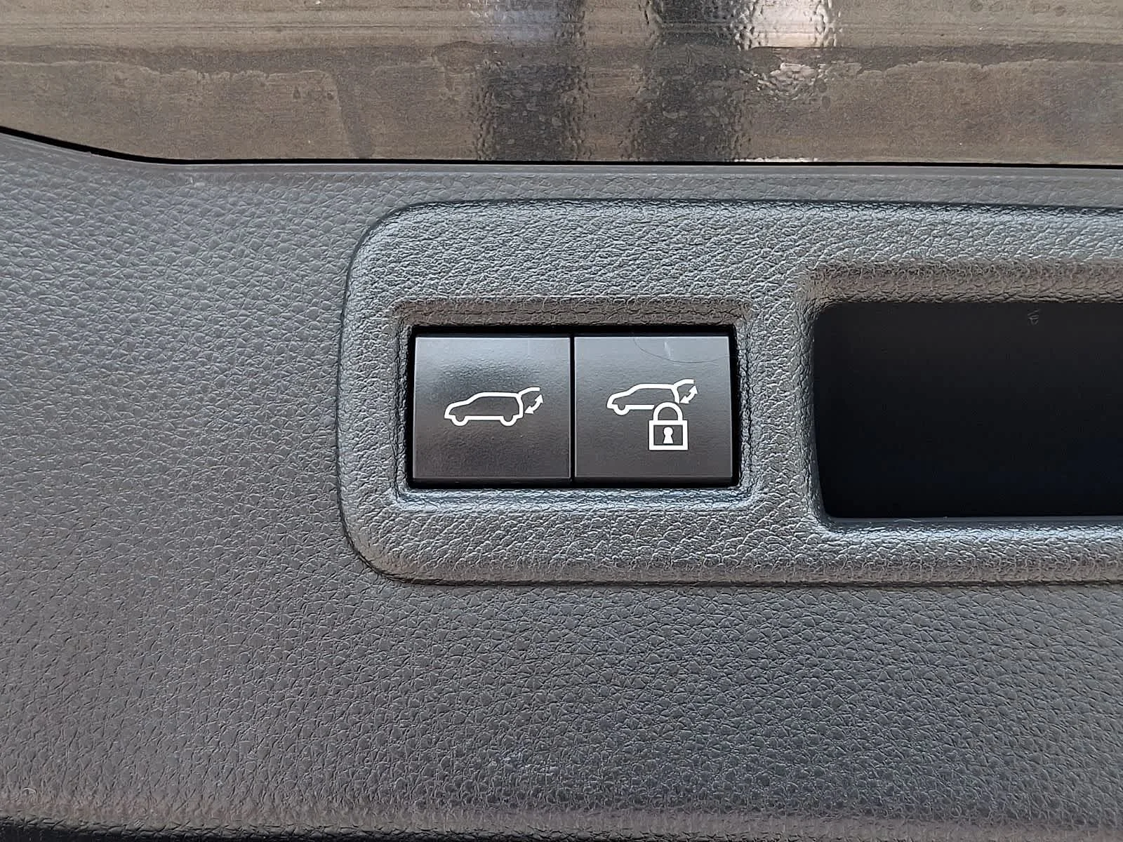 2022 Toyota Venza XLE - Photo 33
