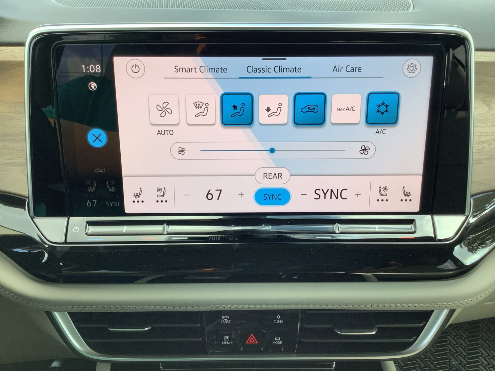 New 2026 Pure Gray Volkswagen 2.0T SE w/Technology image 18