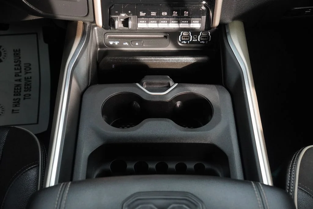 Used 2019 Black Ram Laramie image 38