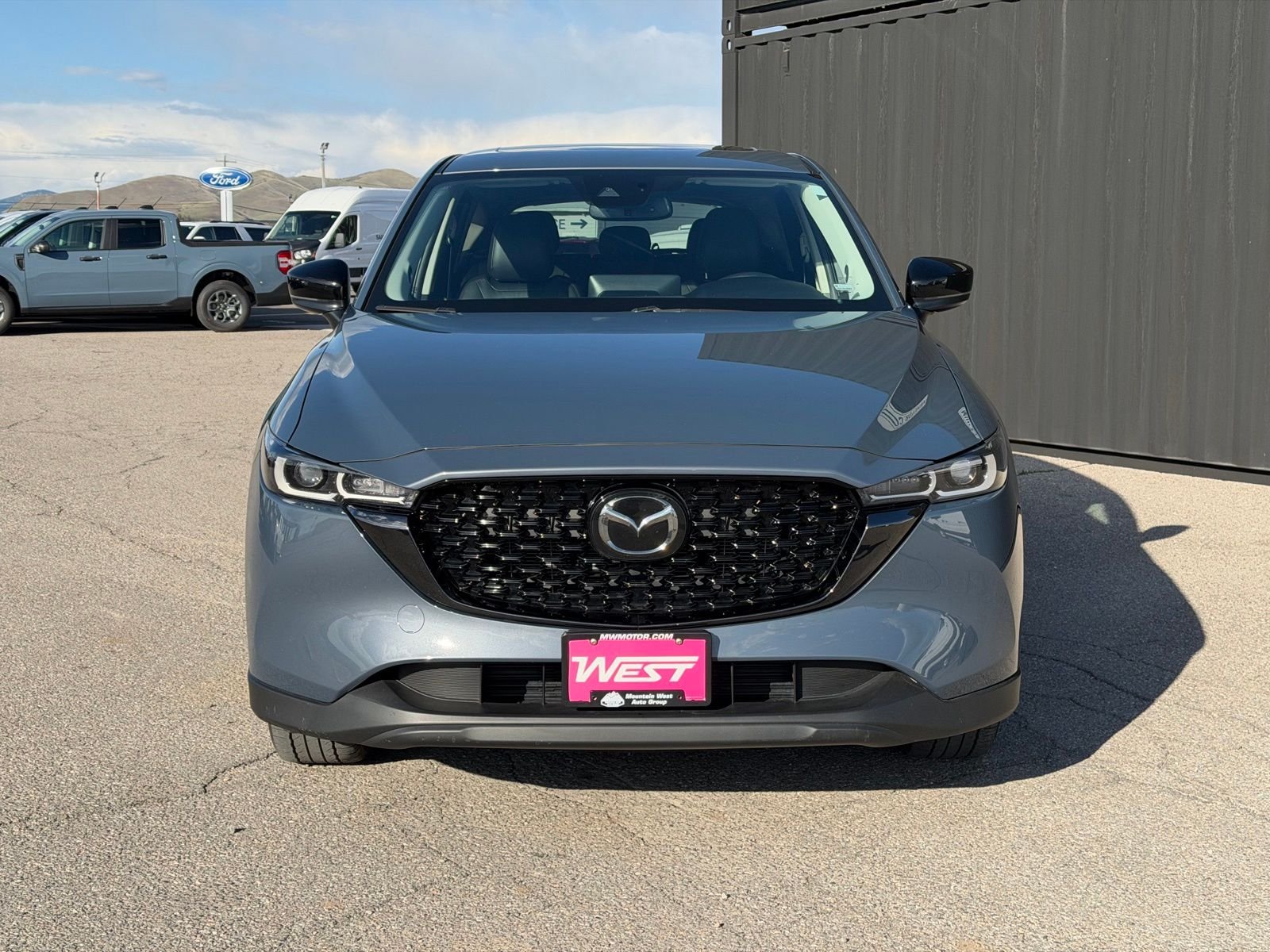 View vehicle photo 2