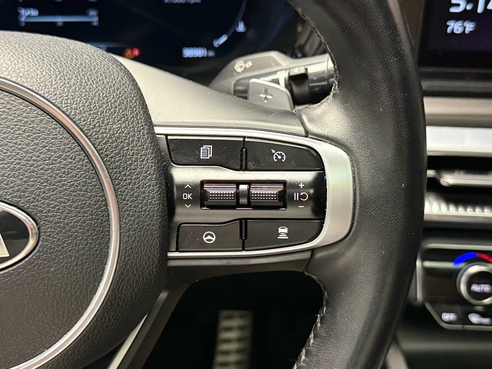 Used 2021 Wolf Gray (c7s) Kia GT-Line image 13