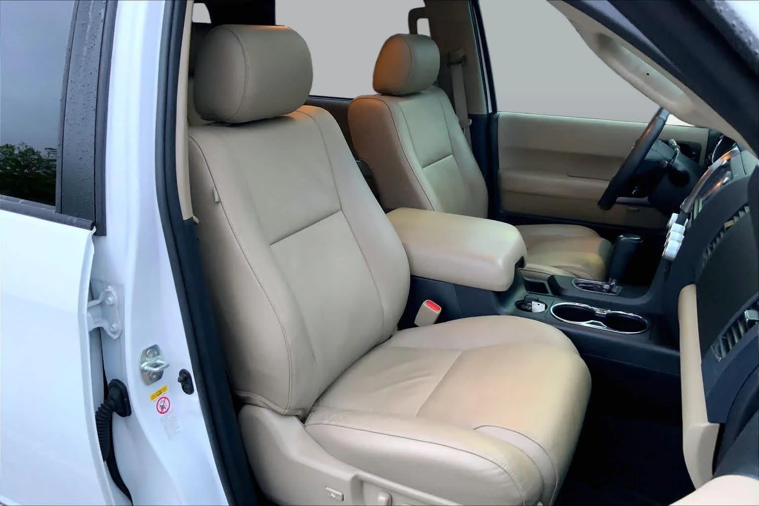 Used 2020 Super White Toyota Limited image 8