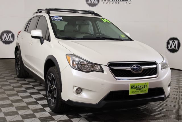 Used 2014 White Subaru 2.0i Limited image 23