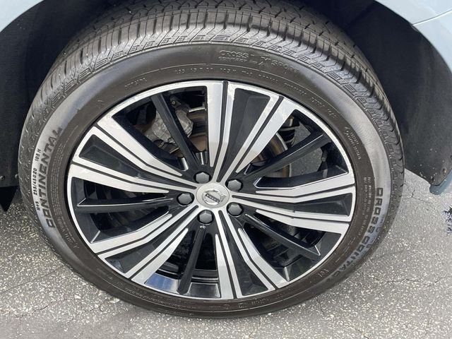 Certified Used 2023 Gray Volvo B5 Plus Bright Theme image 9