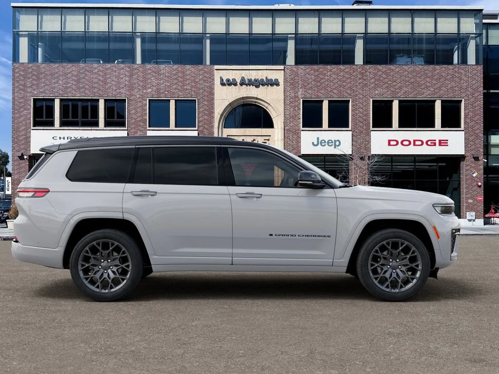 New 2026 White Jeep Summit image 21