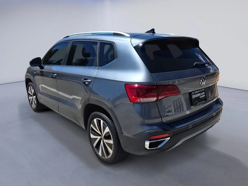 Used 2022 Platinum Gray Metallic Volkswagen SE image 3