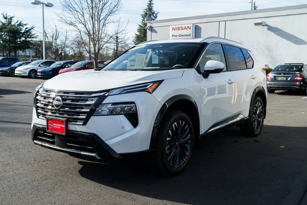 New 2026 Everest White Pearl TriCoat Nissan Platinum image 3
