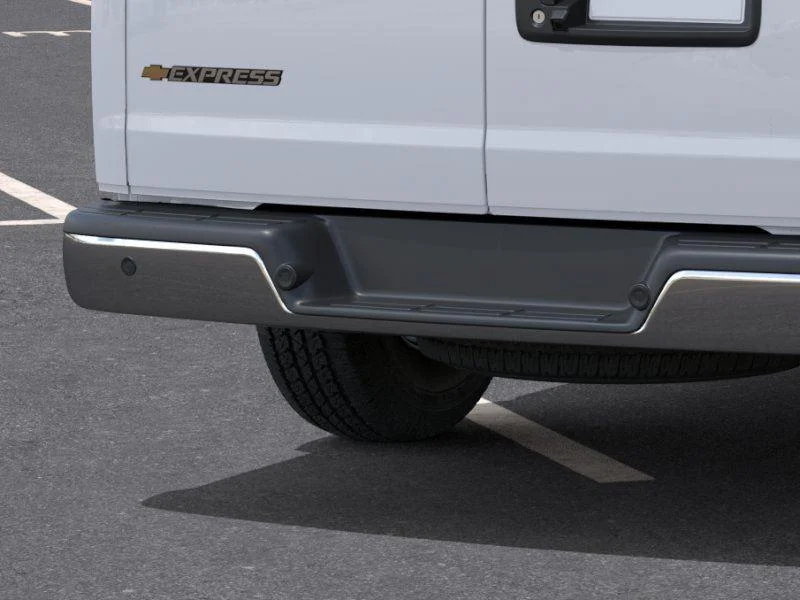 New 2026 Summit White Chevrolet WT image 14